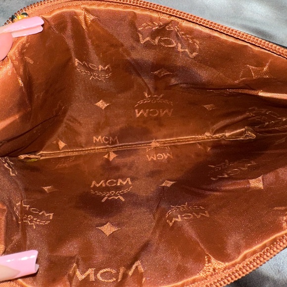 MCM Clutch - Picture 3 of 3